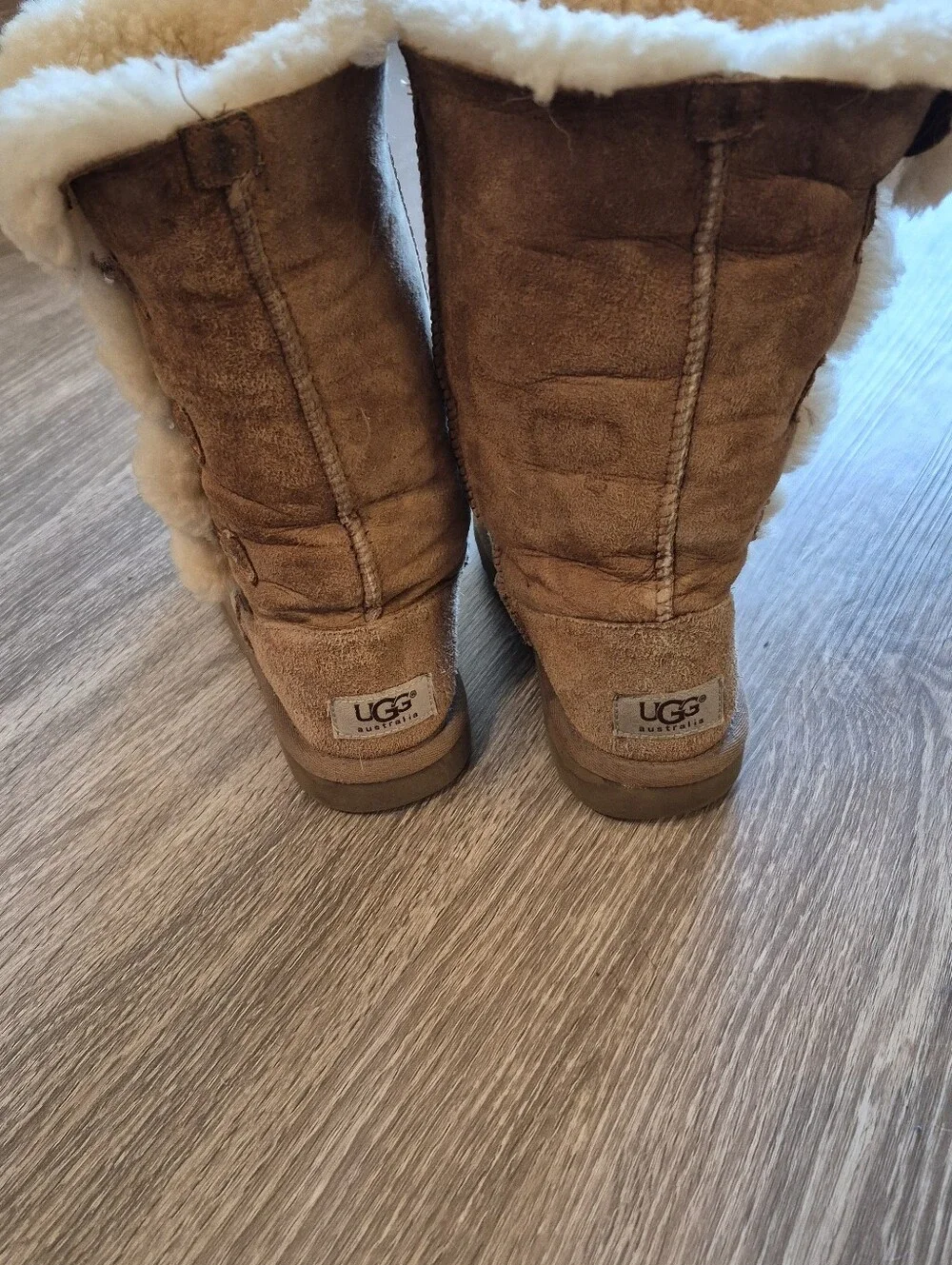 Ugg Thriple Bailey Button In Chestnut Kids Shoes Size 2